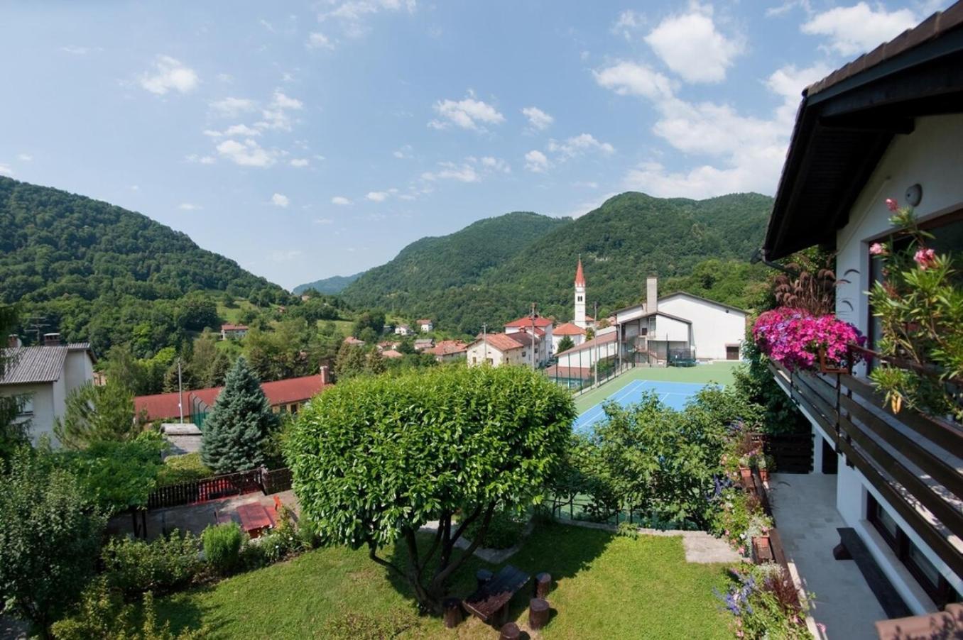 Hisa Taljat Lägenhet Most na Soči Exteriör bild